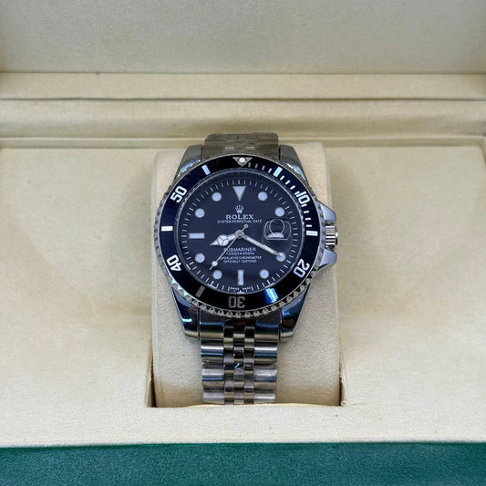 Rolex submariner silver with black rotating dial with date